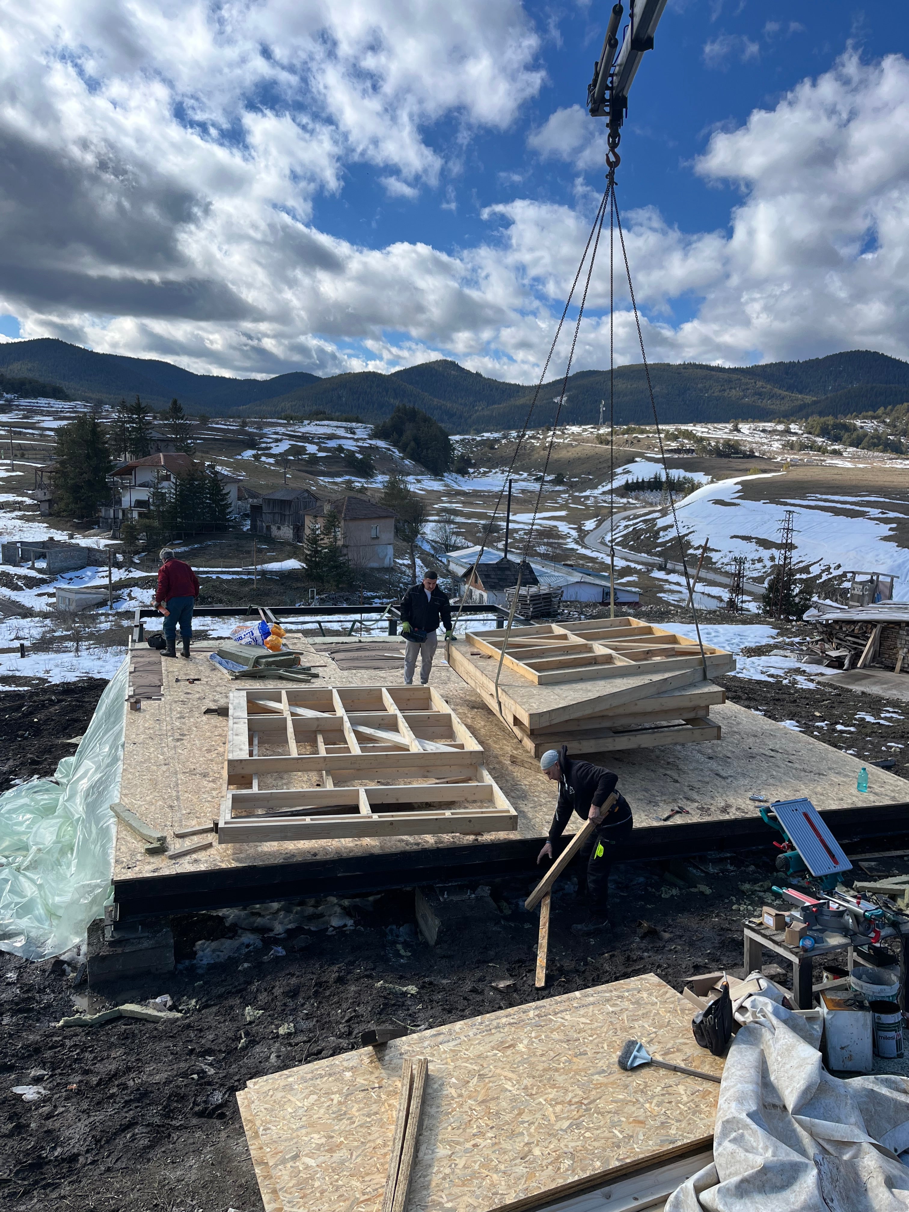 Дървена сглобяема къща на метална основа ''Андрей-1''-100м2