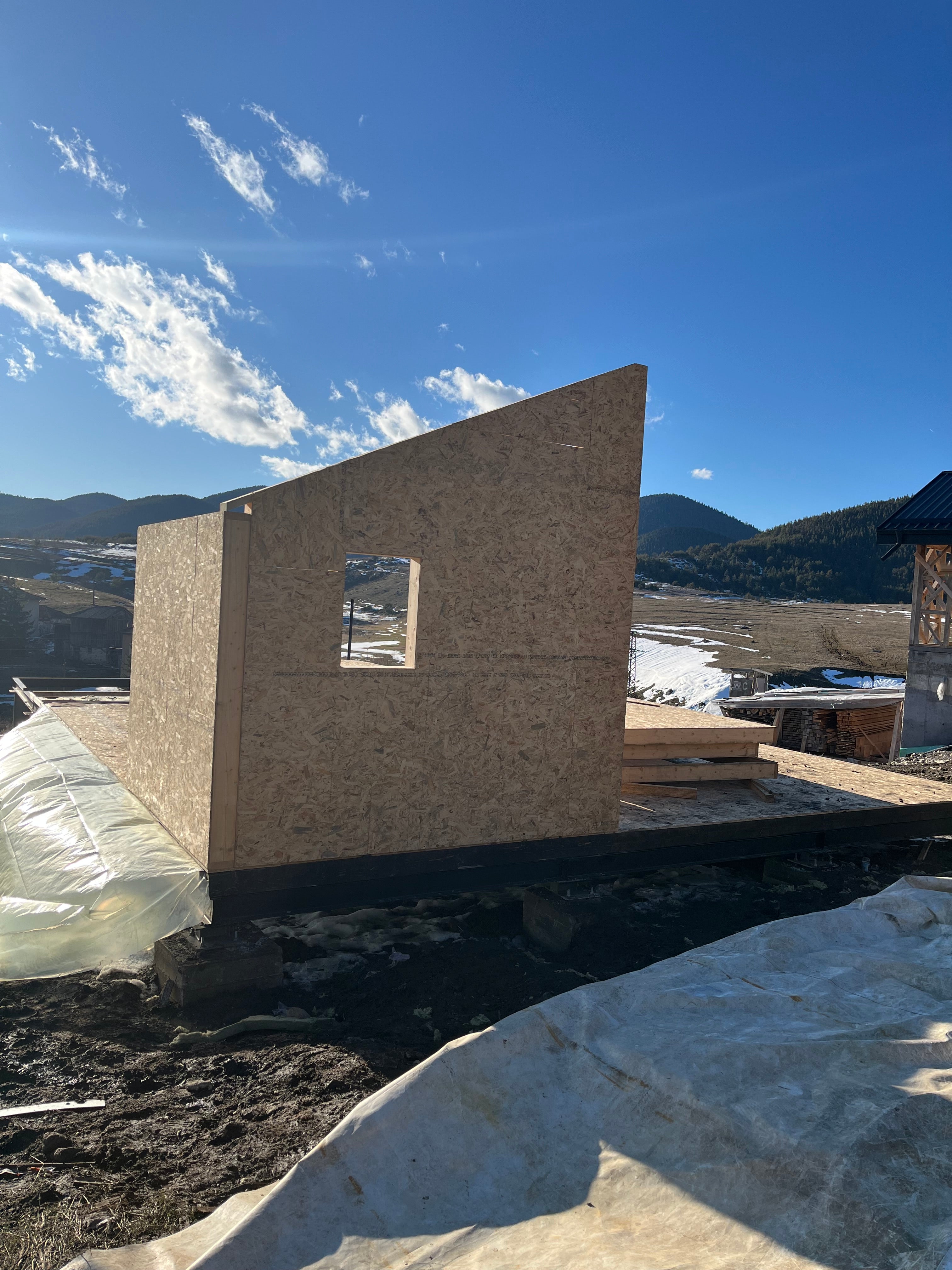 Дървена сглобяема къща на метална основа ''Андрей-1''-100м2