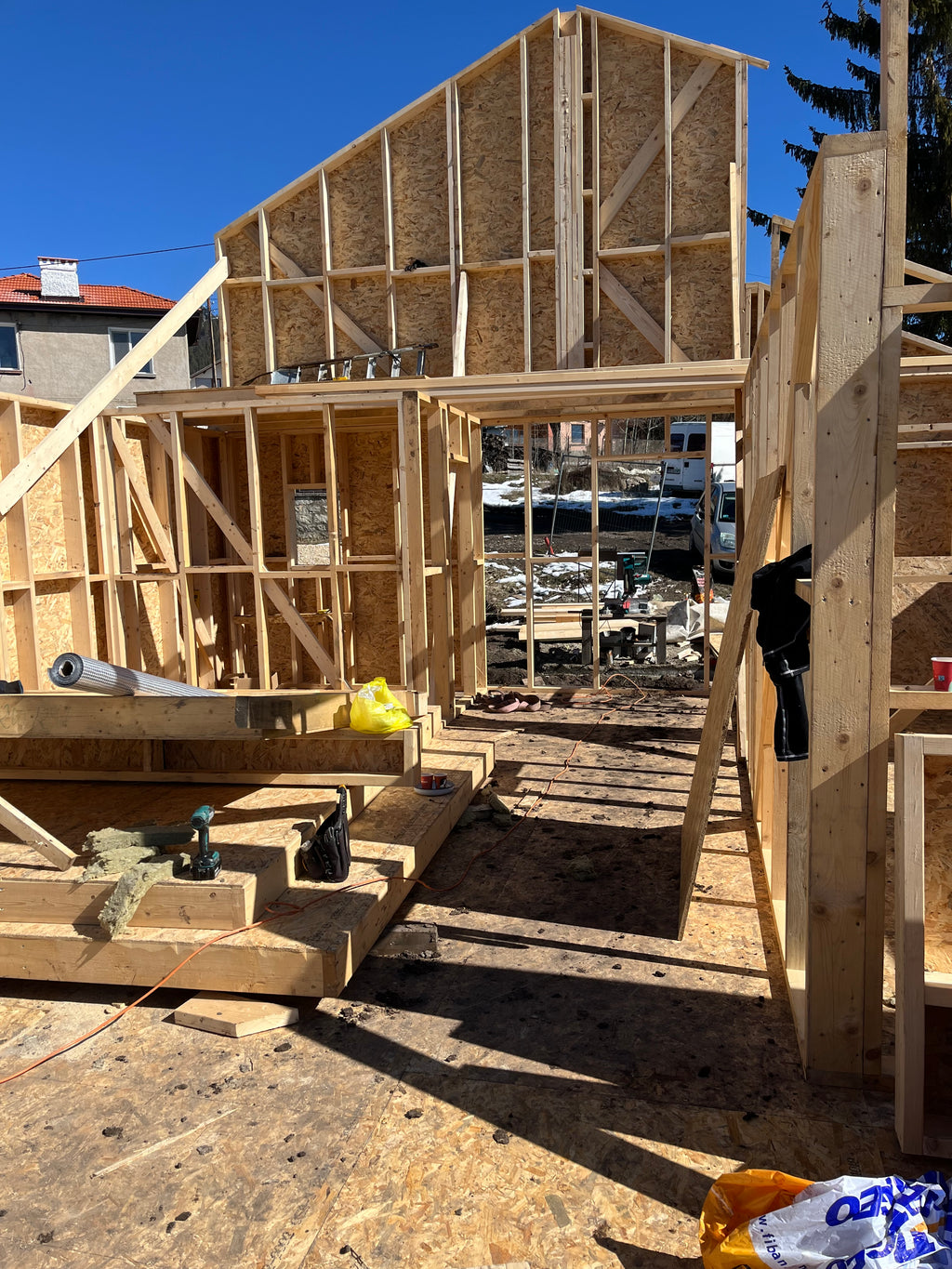 Дървена сглобяема къща на метална основа ''Андрей-1''-100м2